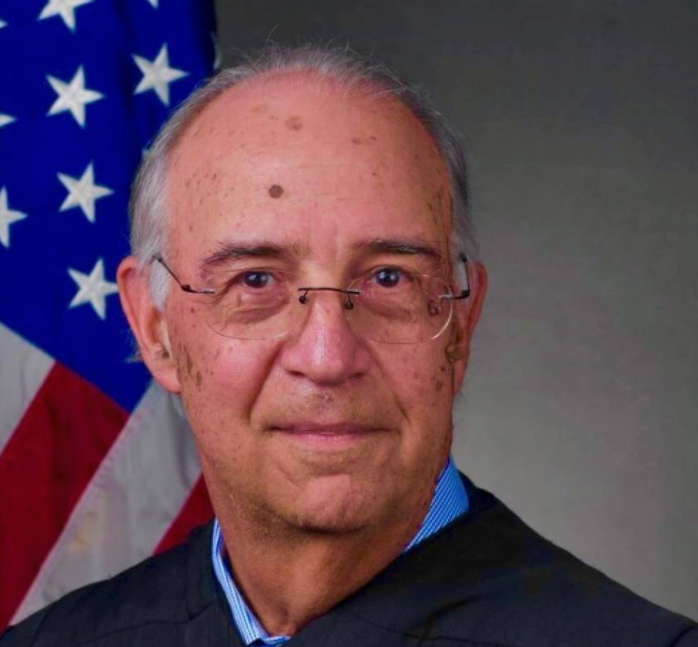 Robert E. Grossman headshot